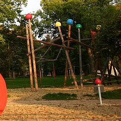 Spielgerät Klettergerüst Nadelkissen im Trinitatispark