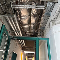 Arbeitsstand Decke im Umkleidegang