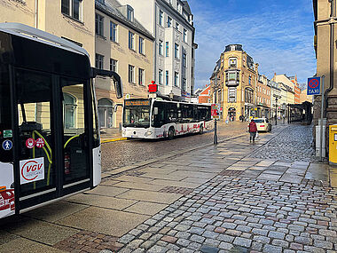 Busrendezvous auf der unteren Zwickauer Straße