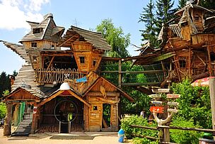 Tree house in the Freizeitpark Plohn