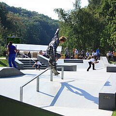 Skateanlage im Parkbereich Unterer Bahnhof