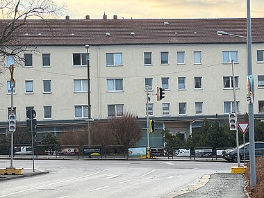 Ampel zur Ausfahrt auf die Zwickauer Straße.