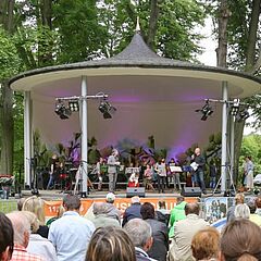 Stadtpark, Auftritt der Musikschule Vogtland im Musikpavillon