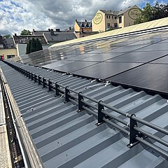neues Dach mit PV-Anlage