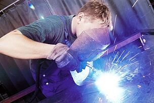 welding work in the metal industry