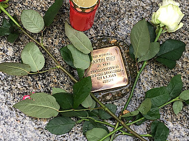 Reichenbacher Stolpersteintour am 9. November, Stolperstein von Martin Frey, Am Graben Reichenbacher Stolpersteintour am 9. November, Stolperstein von Martin Frey, Am Graben