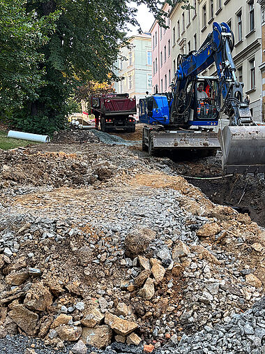 Baumaßnahme Friedrich-Engels-Platz hat begonnen Baumaßnahme Friedrich-Engels-Platz hat begonnen